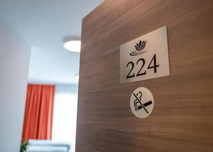 Seehotel Forst (Baden)